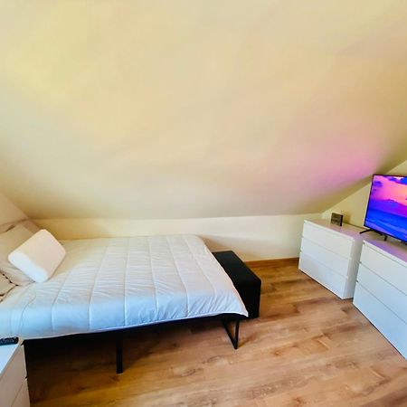 Bright, Stylish & Cozy Private Attic Unit Near Nyc! Apartment Haledon Exterior photo